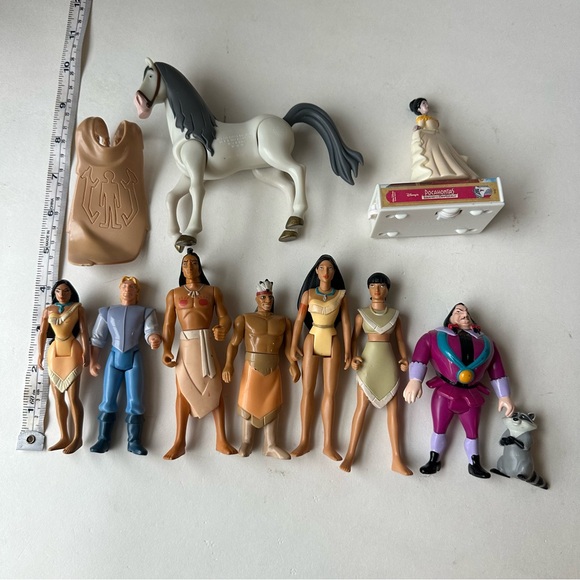 Vintage Disney Pocahontas Figures - Picture 8 of 8